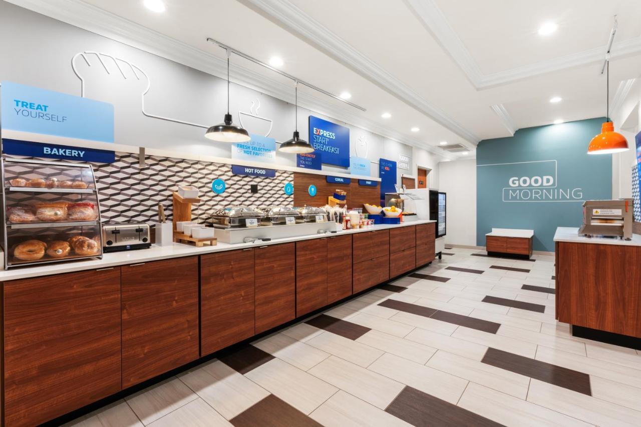 Holiday Inn Express & Suites Klamath Falls Central By Ihg Buitenkant foto