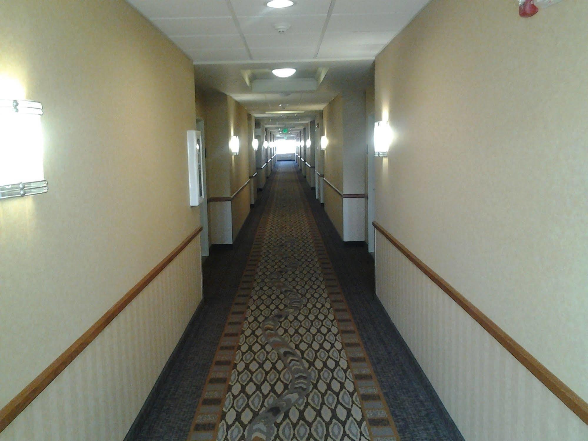 Holiday Inn Express & Suites Klamath Falls Central By Ihg Buitenkant foto