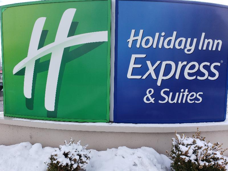 Holiday Inn Express & Suites Klamath Falls Central By Ihg Buitenkant foto
